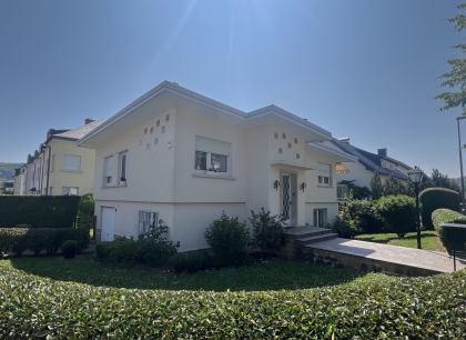 Einfamilienhaus mit 4 Fassaden zu verkaufen