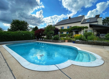 Maison de campagne avec piscine à Consthum